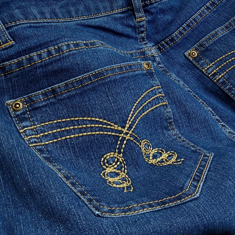 'ELLOS' BOOTCUT STONEWASH DENIM EMBROIDERED 5~POCKET JEANS SIZE 16 - Picture 10 of 16